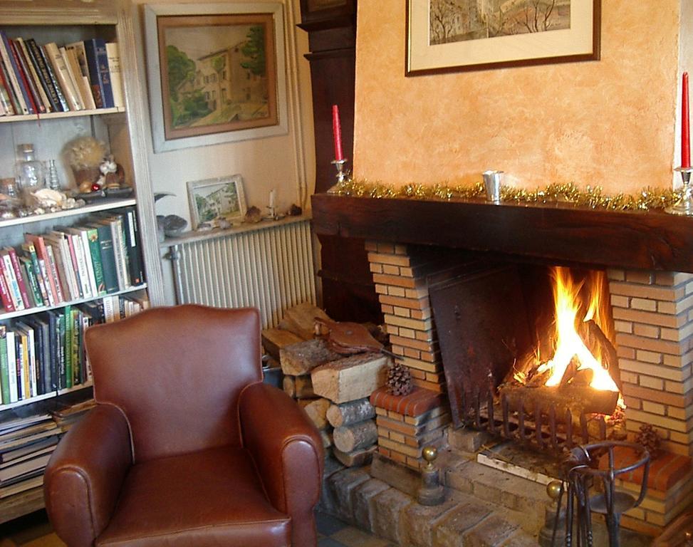 Maison D'Hotes De La Verriere Les Ardillats Екстер'єр фото
