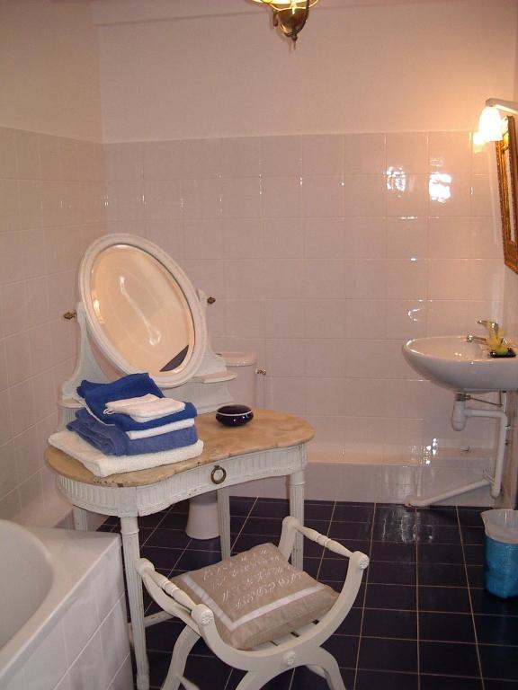 Maison D'Hotes De La Verriere Les Ardillats Номер фото